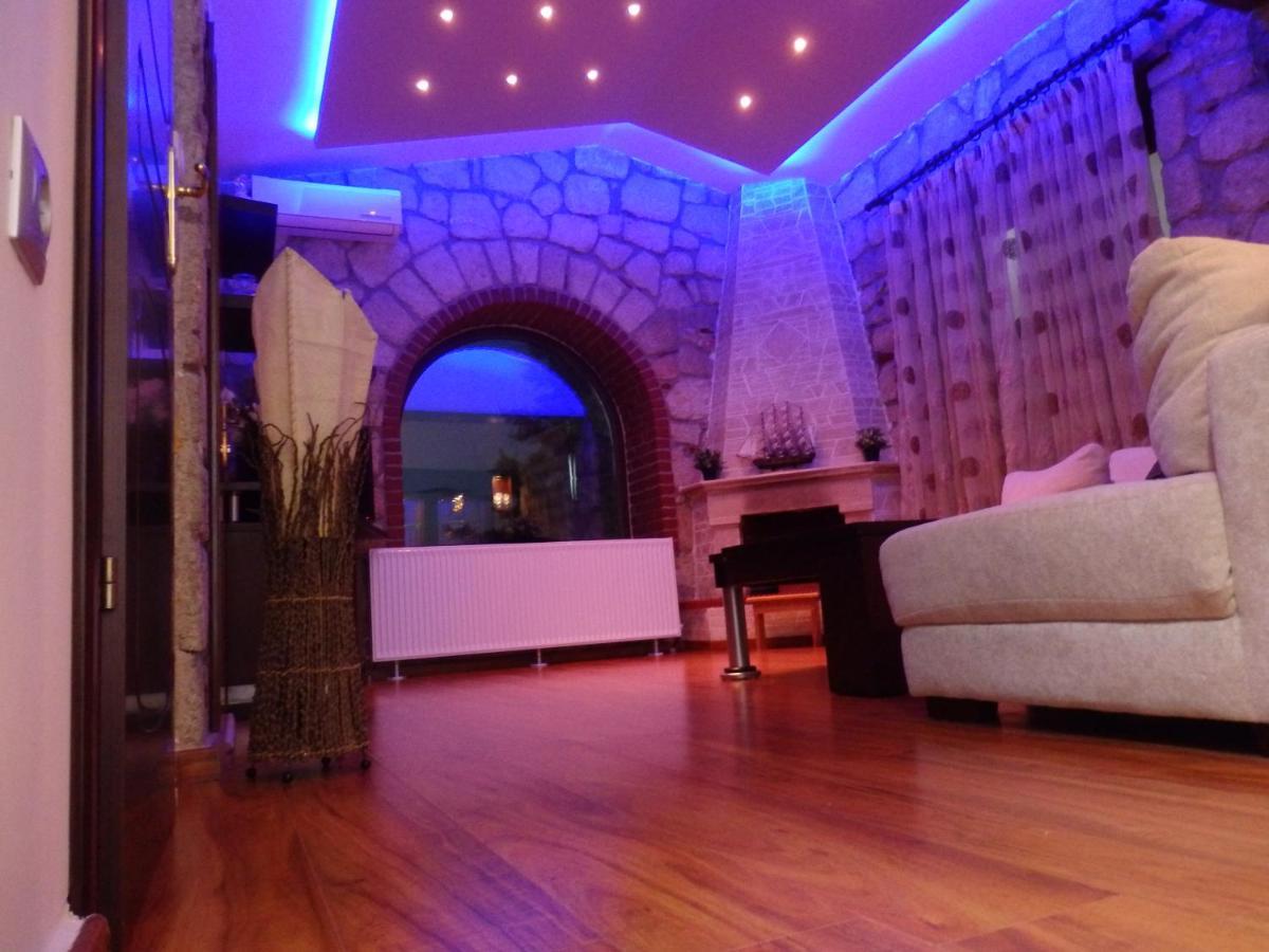 Villa George Afytos Buitenkant foto