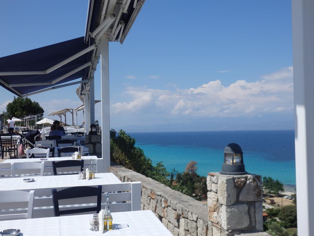 Villa George Afytos Buitenkant foto