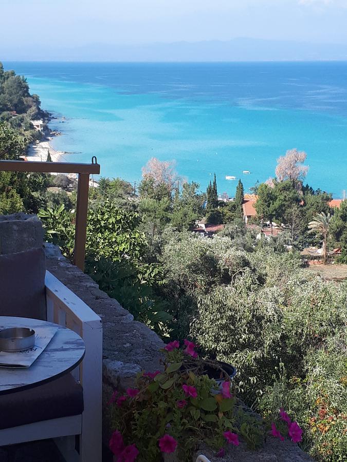 Villa George Afytos Buitenkant foto