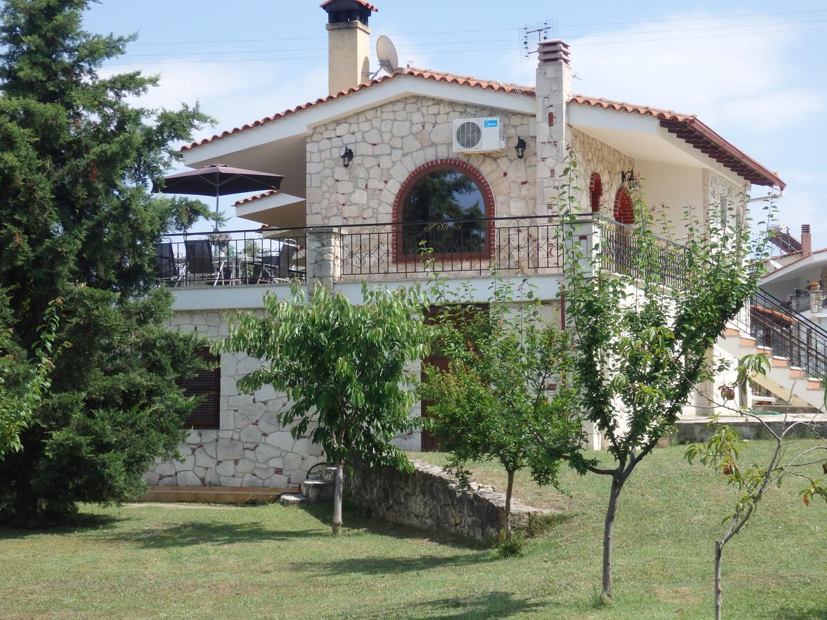 Villa George Afytos Buitenkant foto