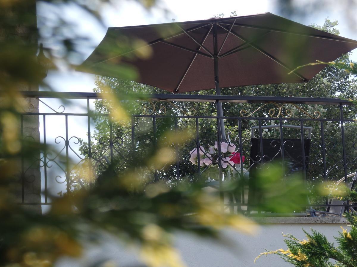 Villa George Afytos Buitenkant foto