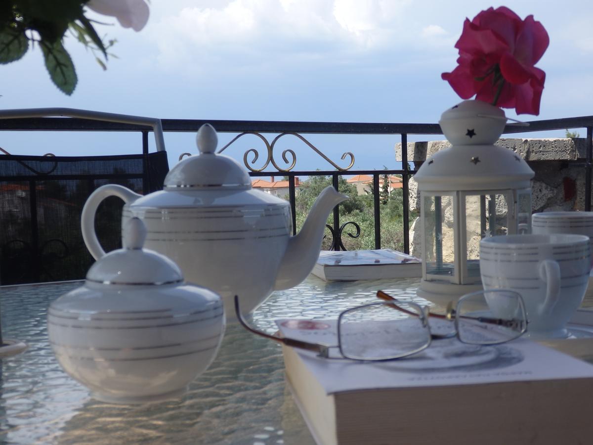 Villa George Afytos Buitenkant foto