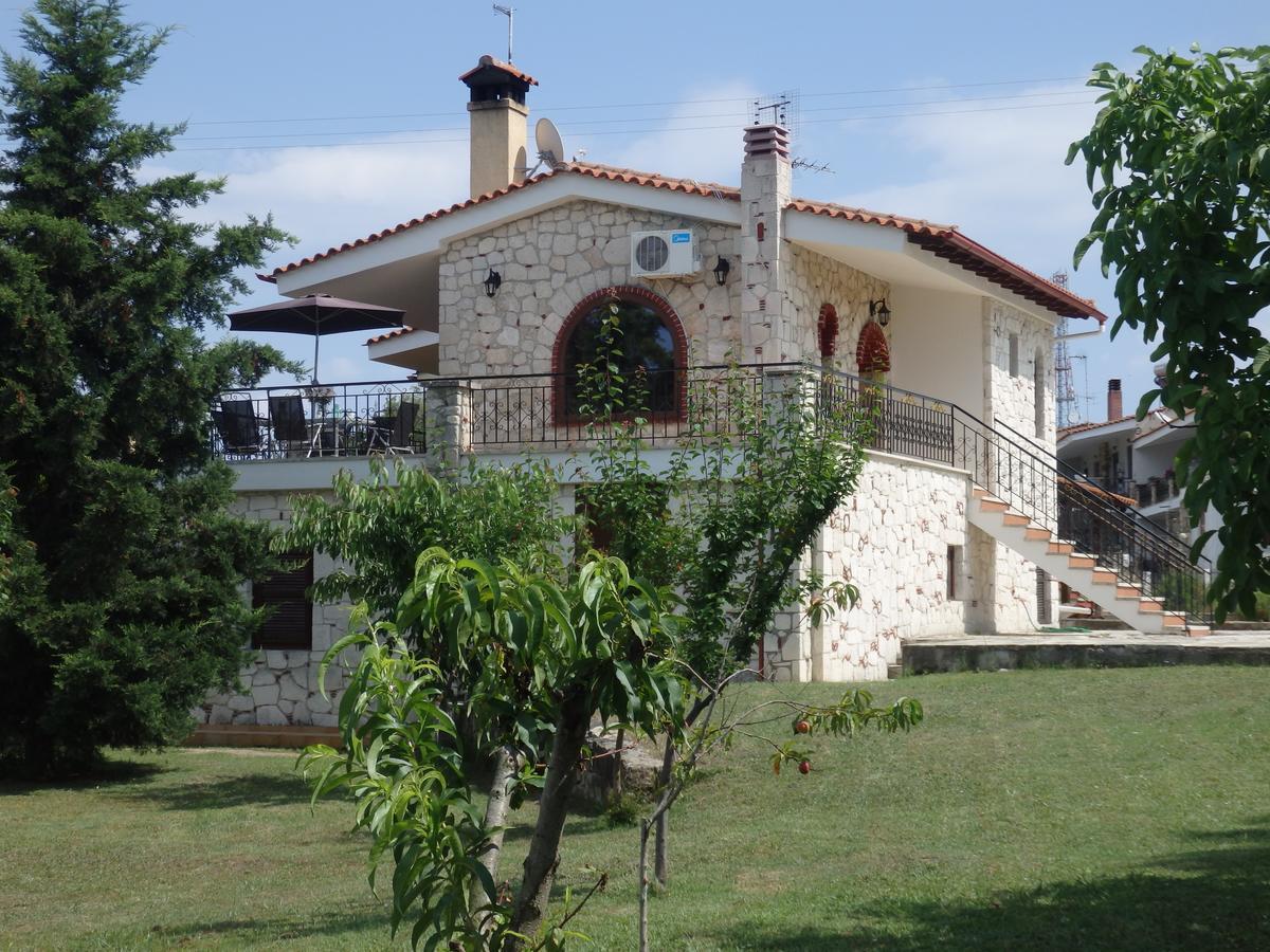 Villa George Afytos Buitenkant foto